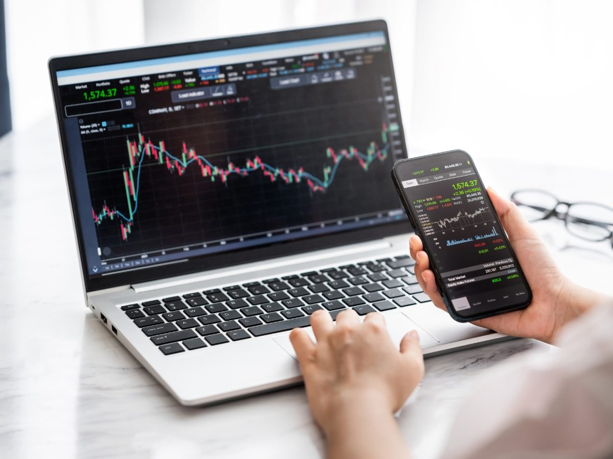 Open a New Demat Account or Stick with Old Ones? Investors Decide